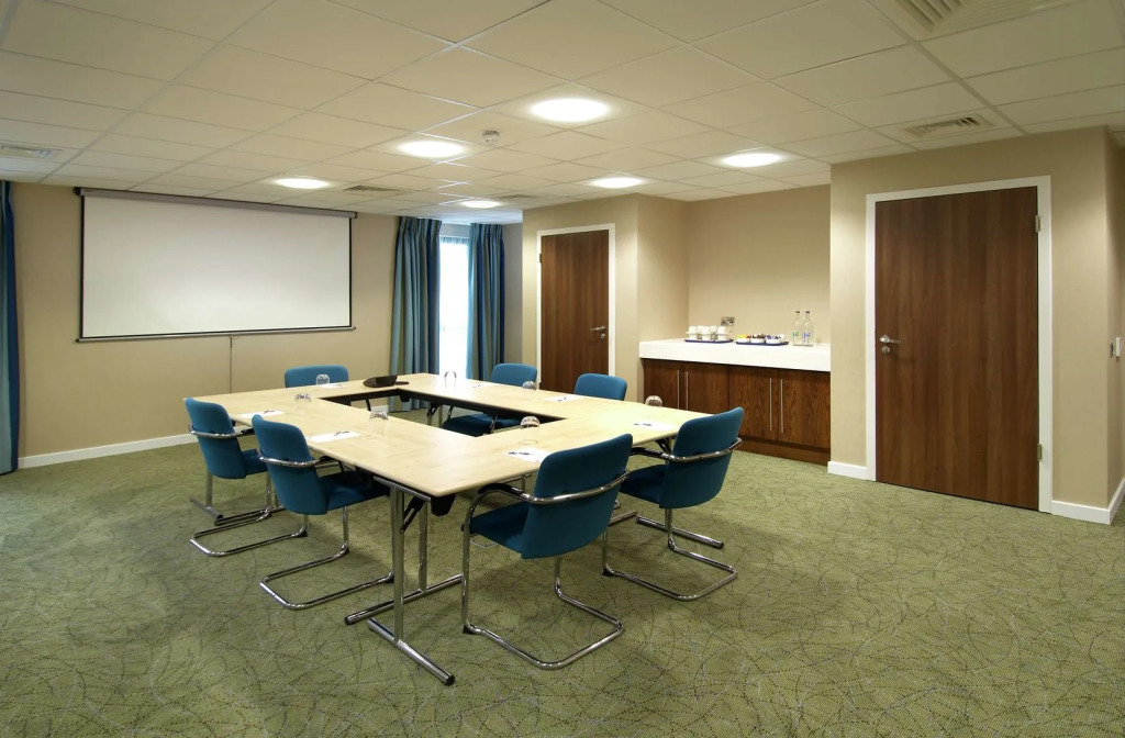 Hampton by Hilton Corby