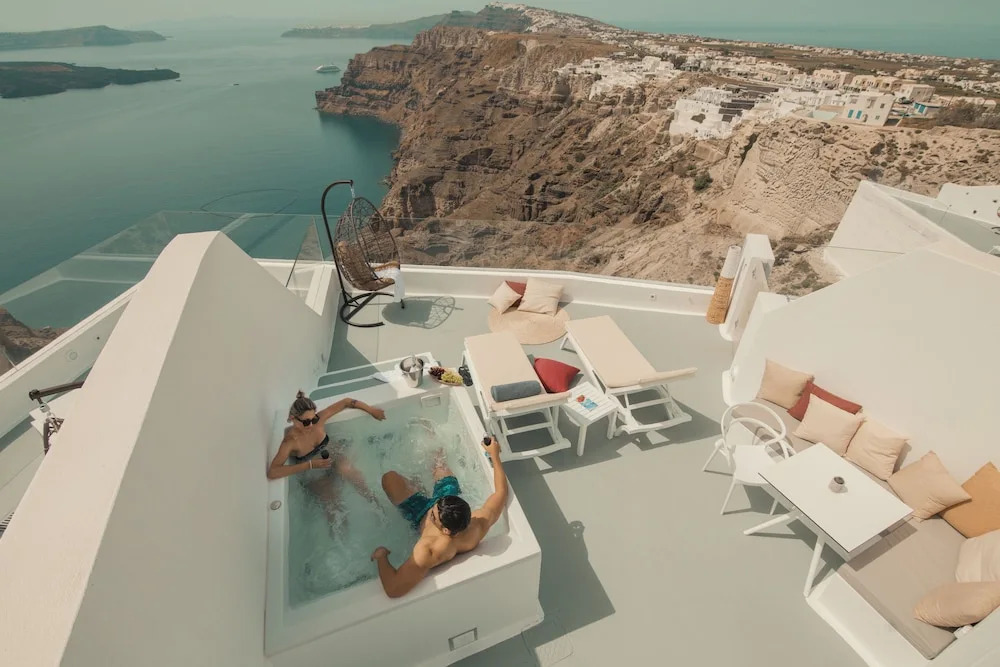 Symphony Suites Santorini