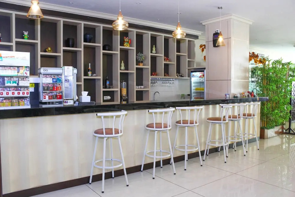 Hotel Puri Indah & Convention