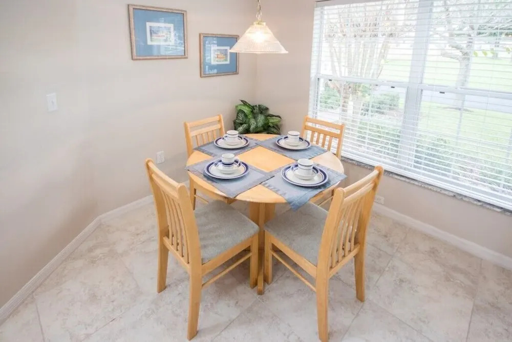 Southside Large Pool Near Disney! 3 Bedroom Home