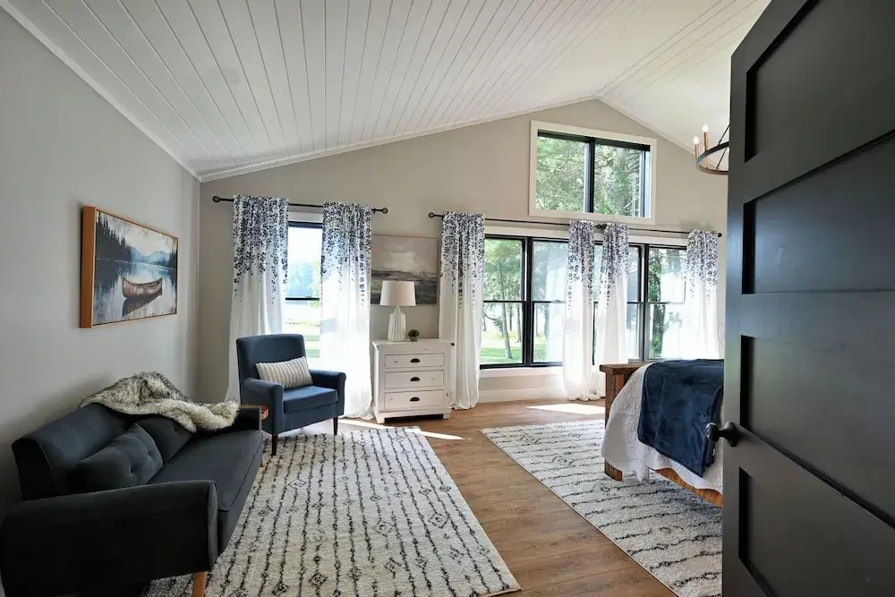 Modern Lakehouse Retreat on Lake Namakagon With Private Hot Tub