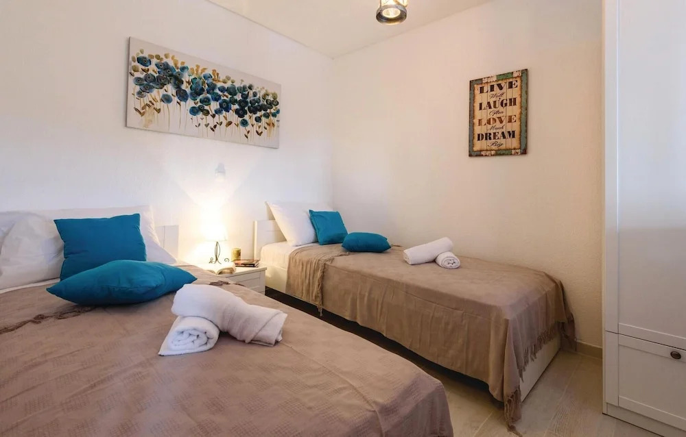 Awesome Home in Rogoznica With Wifi and 2 Bedrooms