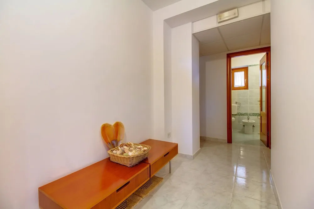 Room Alma 1