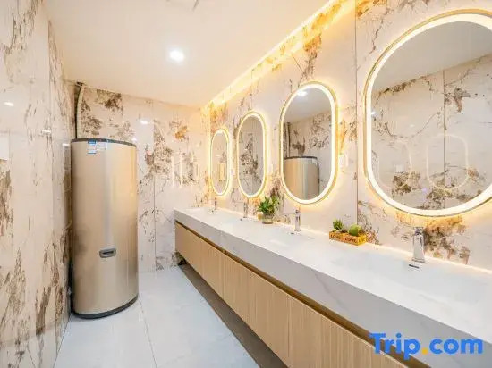 The Qixi Youth Hostel (Shanghai Hongqiao Center Branch)