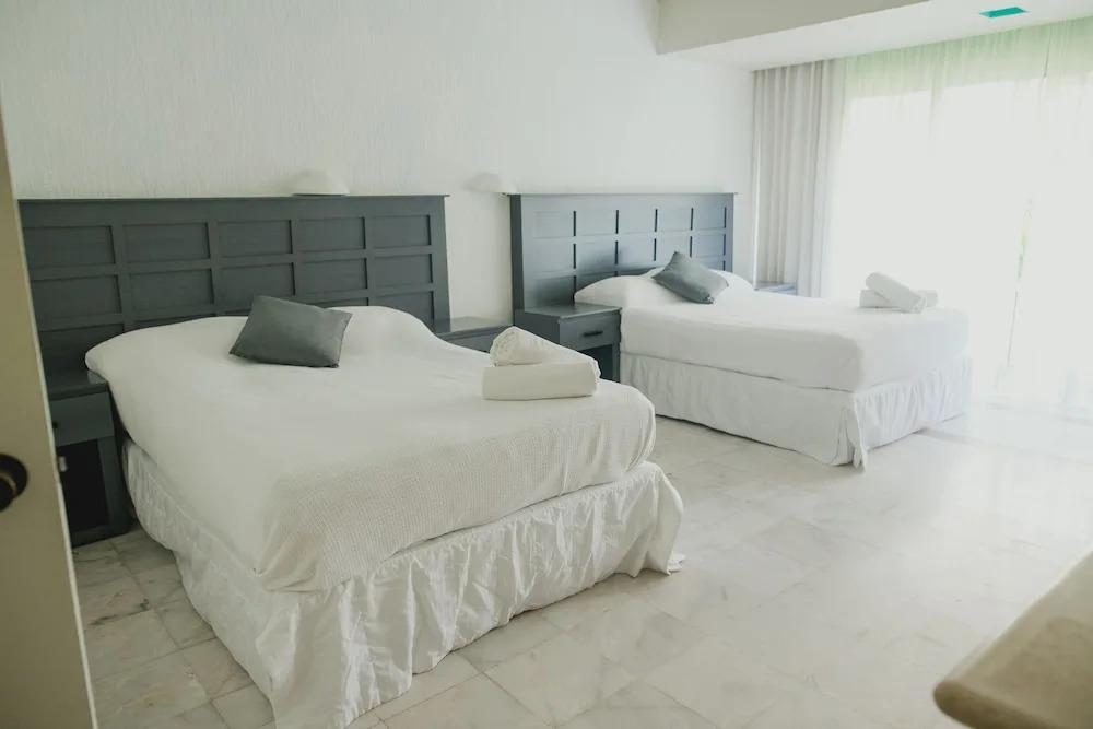 State of the Art beach front Condo