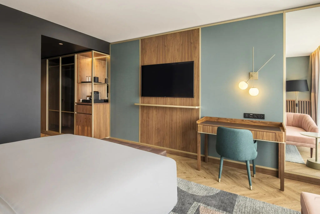 Renaissance Porto Lapa Hotel