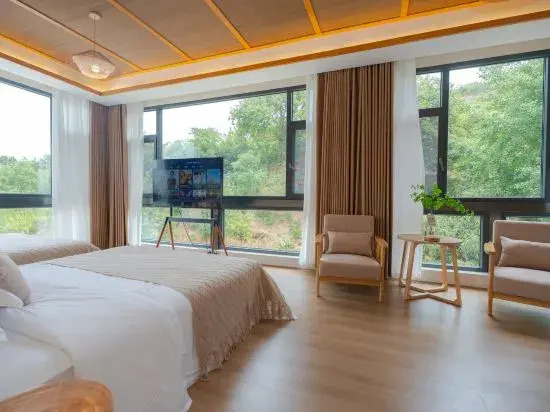 Rao's Manor B&B (Wudang Mountain Scenic Area Ticket Office Store)
