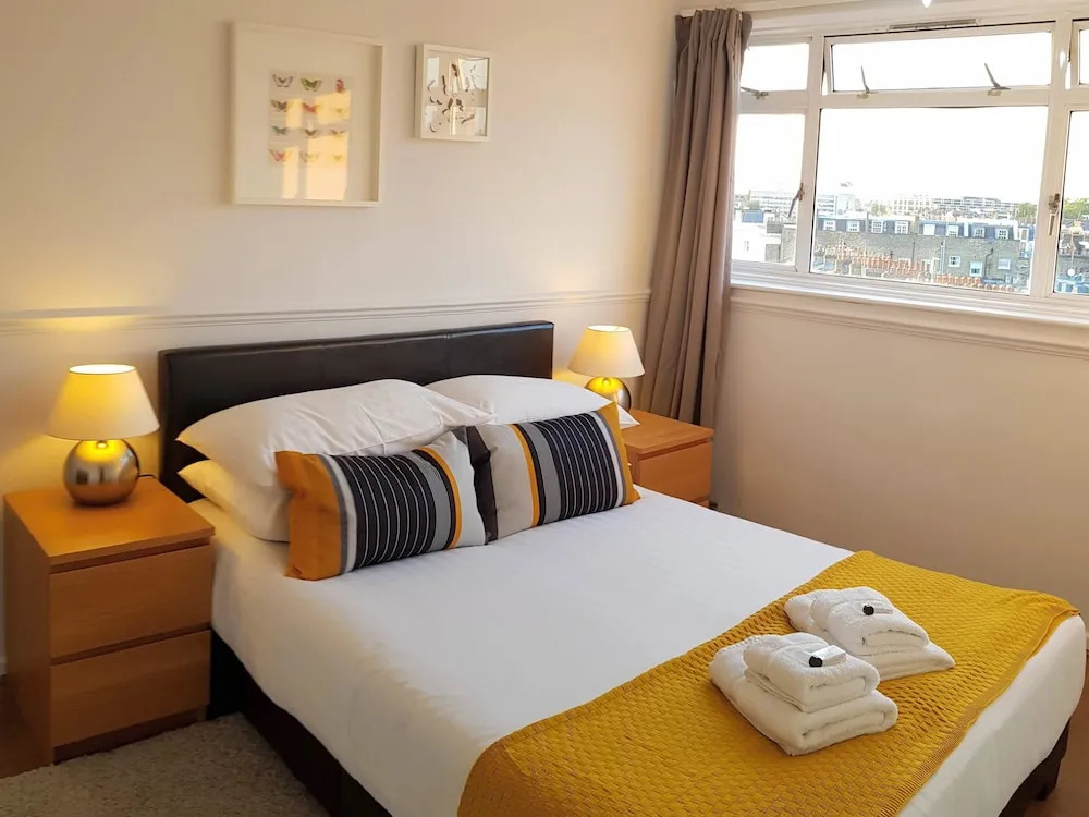 Bright 3 Bedrooms in Central London/lupus Street