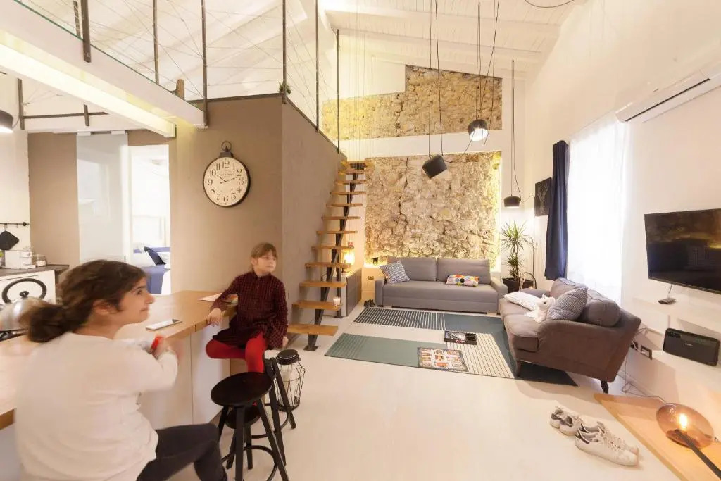 Cavour16 Suite