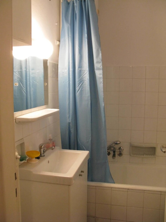 Quiet Apartment Ideal for 2 Near Center