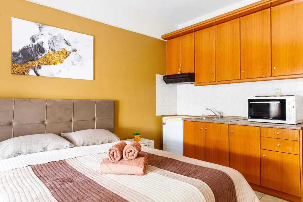 Blaze Studios & Apartments