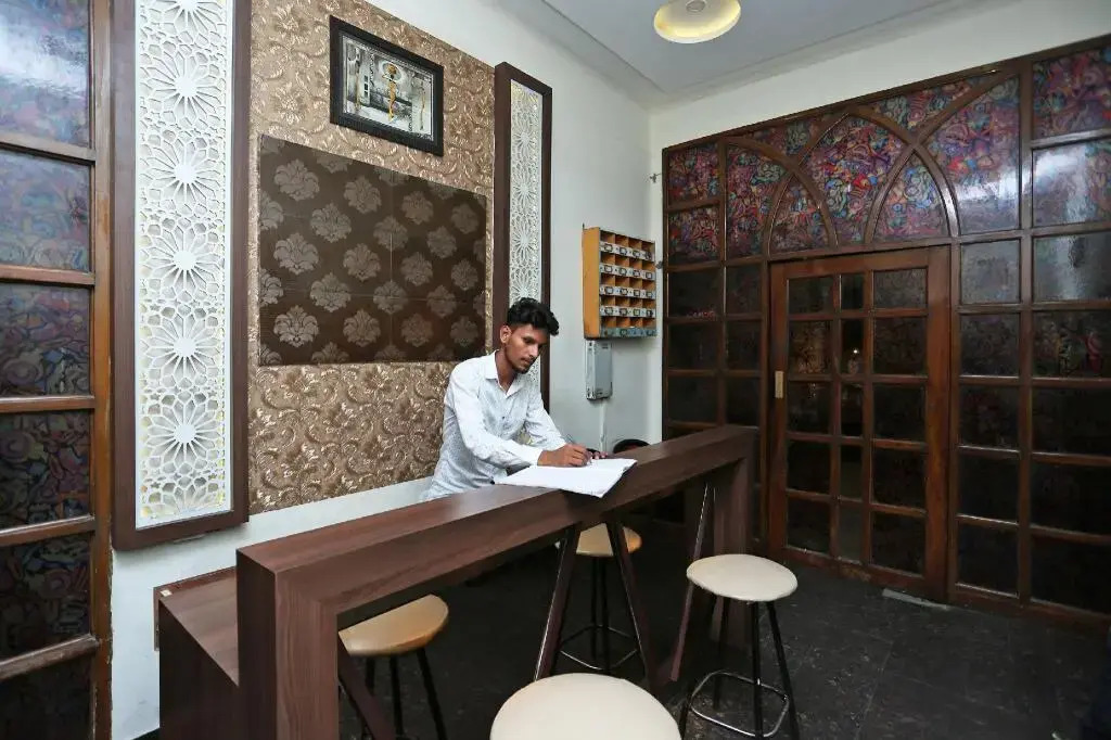 Green hotels and restaurant