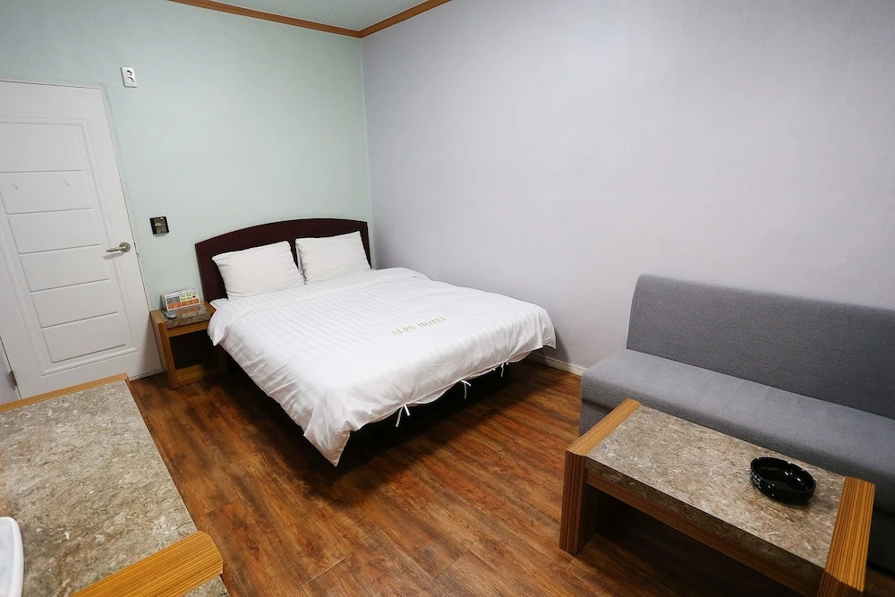 Alps Hotel