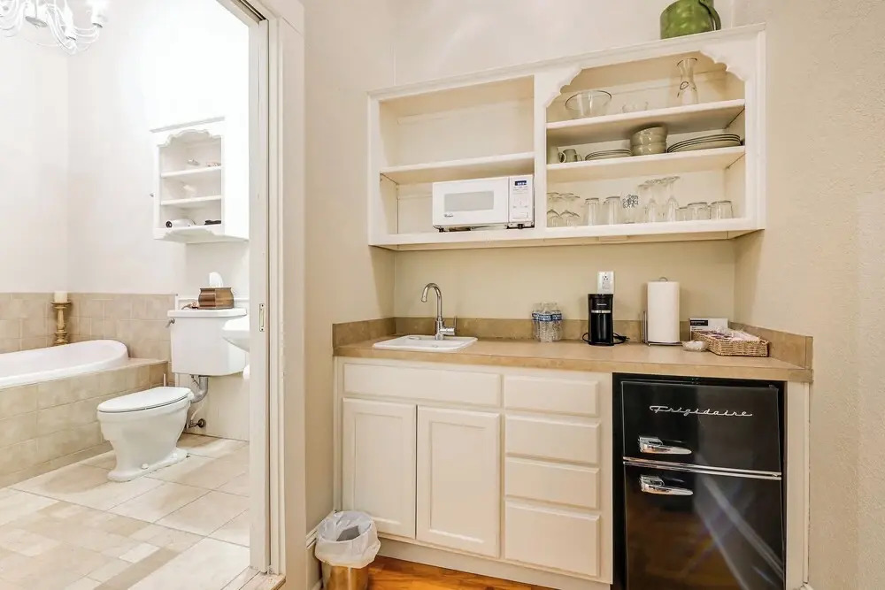 Dtwn Decatur Apt: Walk to Restaurants & Shops