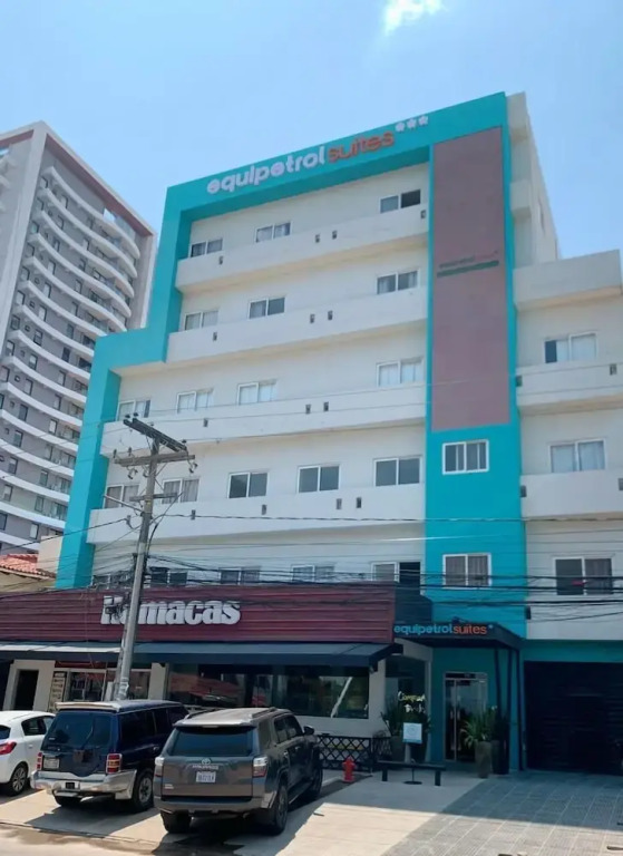 Equipetrol Suites Apart Hotel