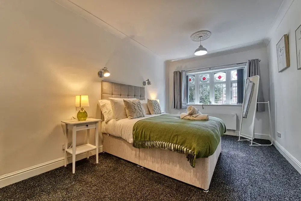 Host Stay Chester House Retreat