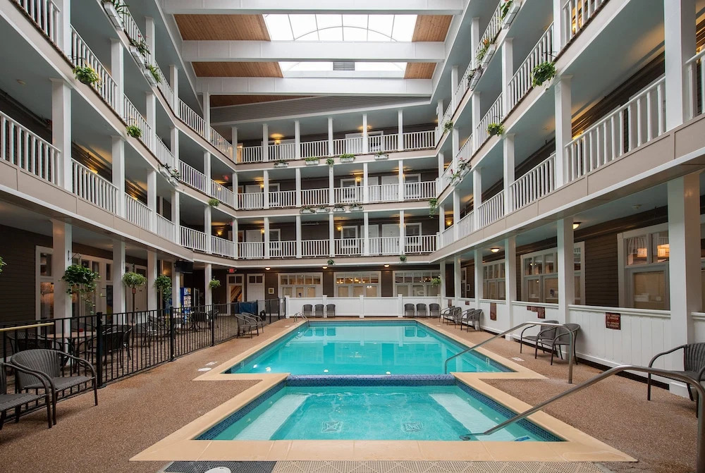 Lake View Hotel