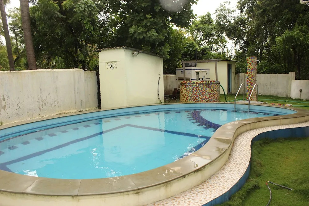 OYO 6221 Home Spacious 3BHK Vagator Beach