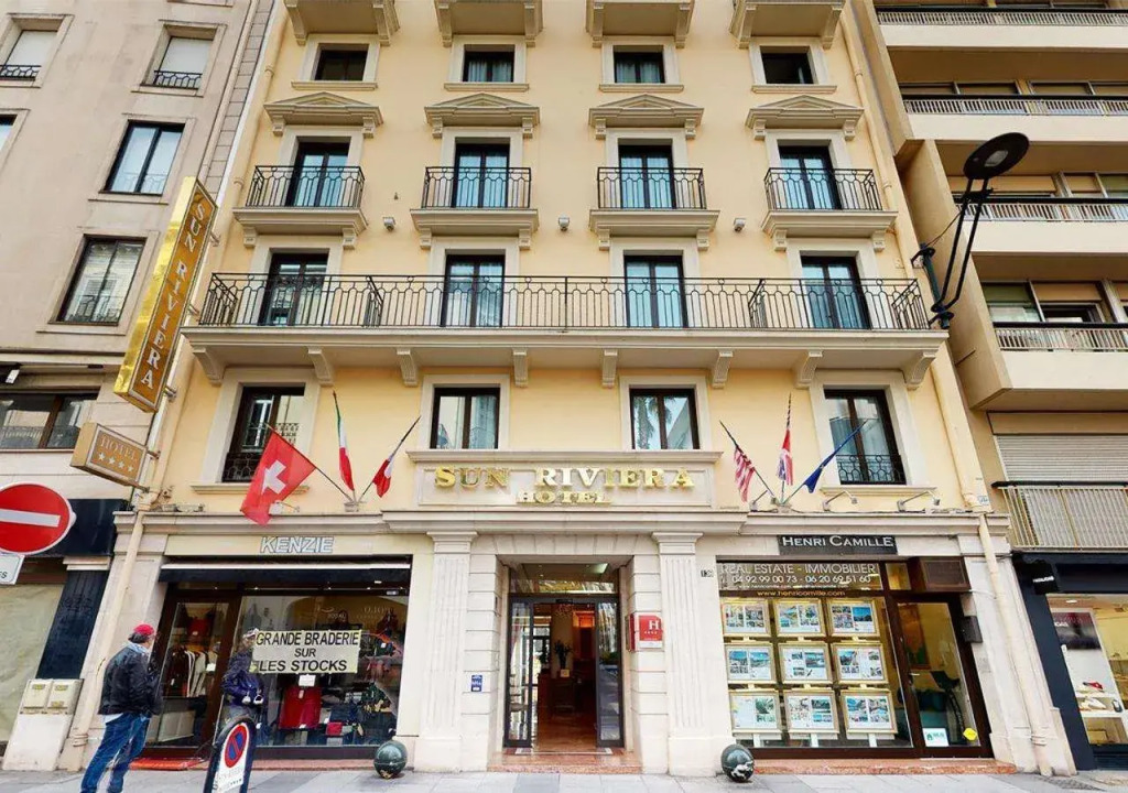 Sun Riviera Hotel