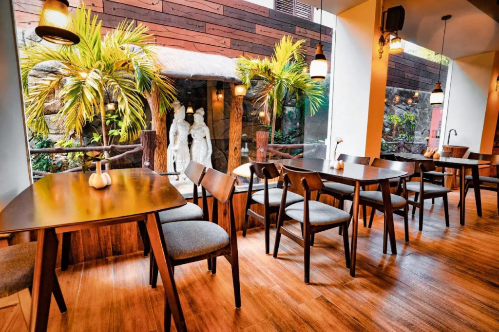 M Square Hotel