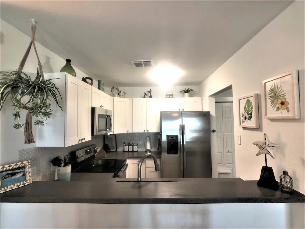 Barefoot Ec204 2 Bedroom Condo