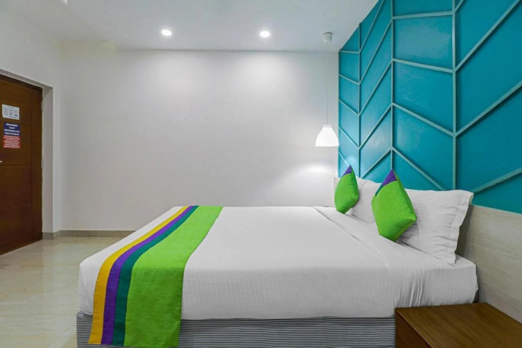 YC Grand Mystic Premier, Electronic City