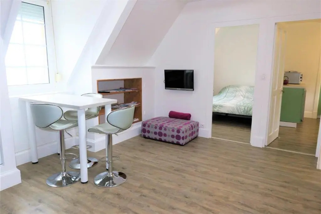 Appartement rénovée SUPERBE VUE MER au 2ème étage du Château de Trestraou - Réf 864