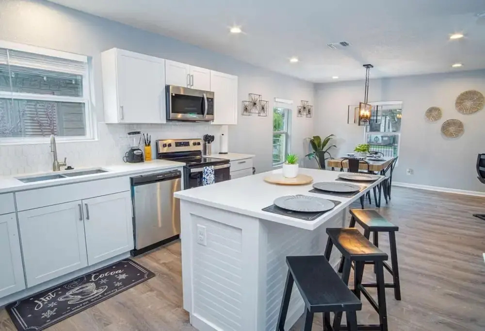 Charming 3br/1ba Close to Vibrant Downtown