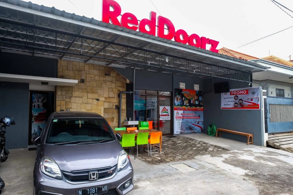 RedDoorz Hostel near Lawang Sewu Semarang