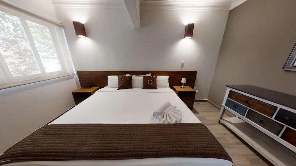 Tokio Suites