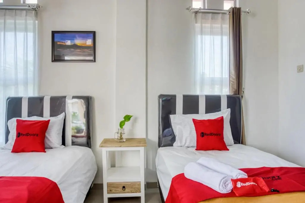 RedDoorz Syariah near Taman Pelangi Monjali