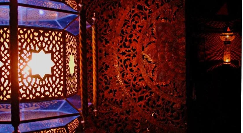 Bijou Hotel / Love and Romance