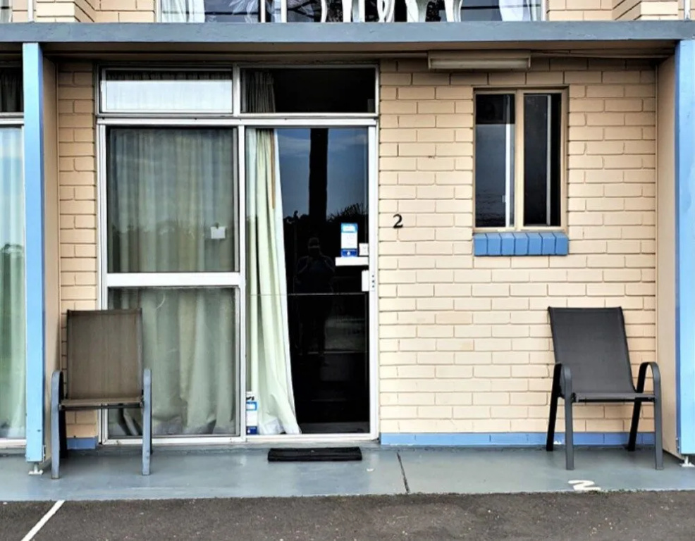 Mollymook Ocean View Motel - Welcoming Guests 18 Years and Older