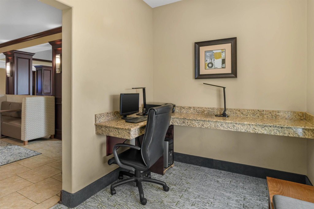 Best Western Plus Chalmette Hotel