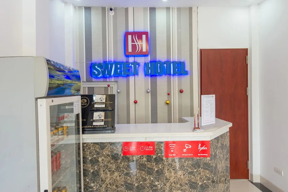 OYO 196 Sweet Hotel