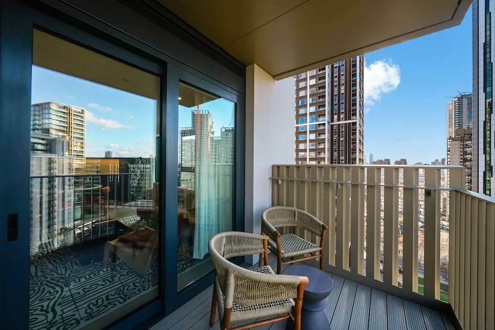 Rosso Suite 2BR City Views