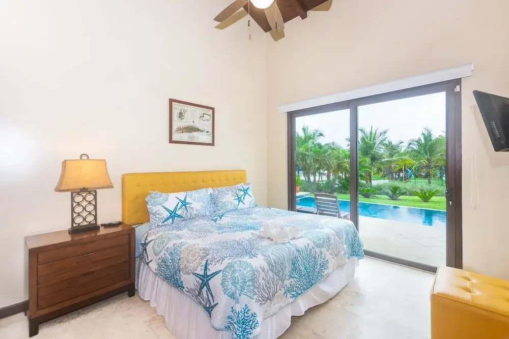 Pristine Bay Beach Home 104