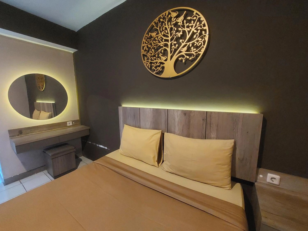 Emerald Apartel