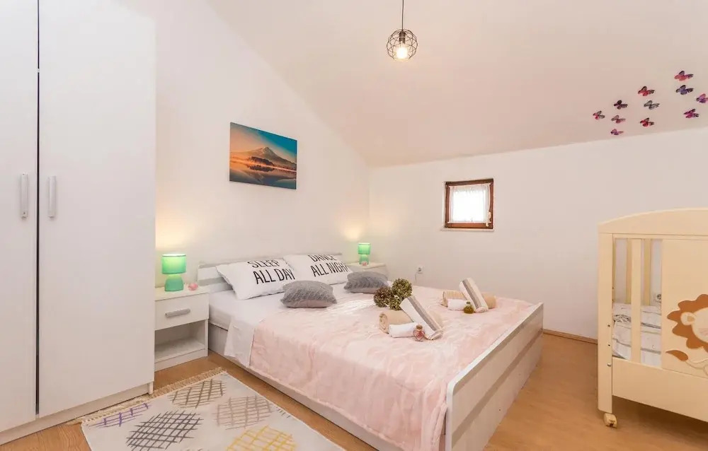 Stunning Home in Tinj With 3 Bedrooms, Wifi and Outdoor Swimming Pool