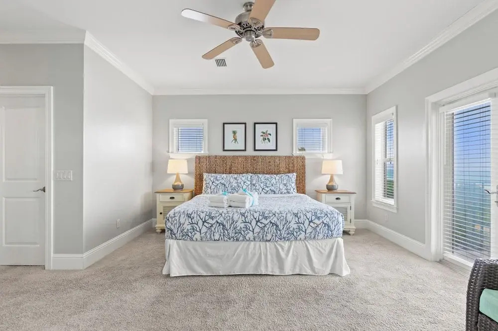 Gulf View Balconies! 3 Story Townhome With 4 Bedrooms, 4 Bathrooms! Sleeps 12