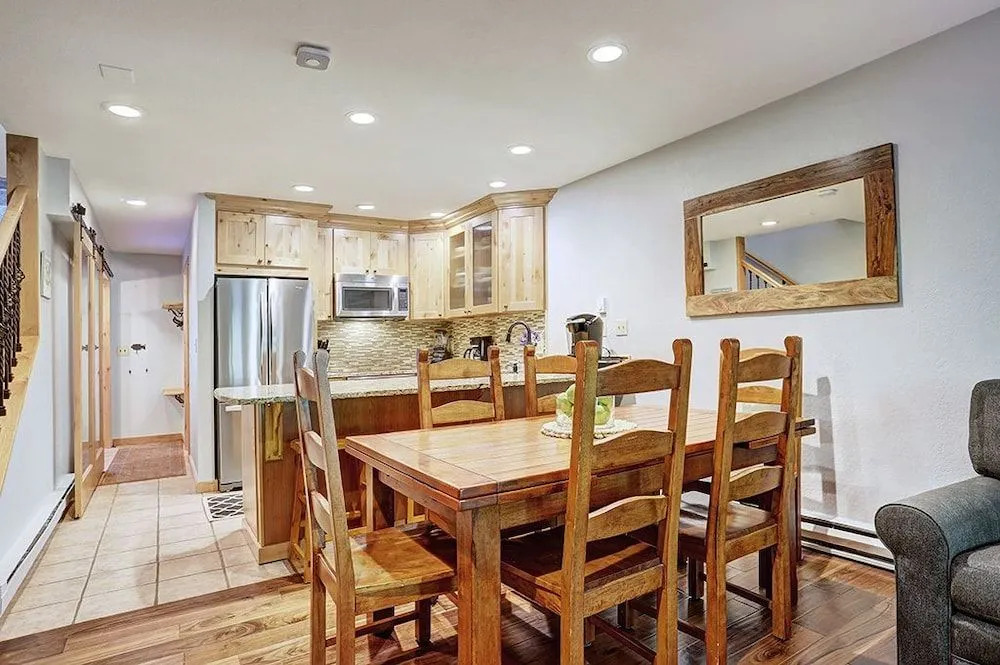 Pinemark Townhomes #11 3 Bedrooms 3 Bathrooms Townhouse