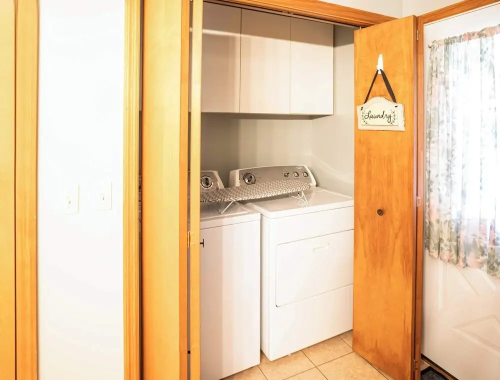 Cozy Corner House Stay for 7