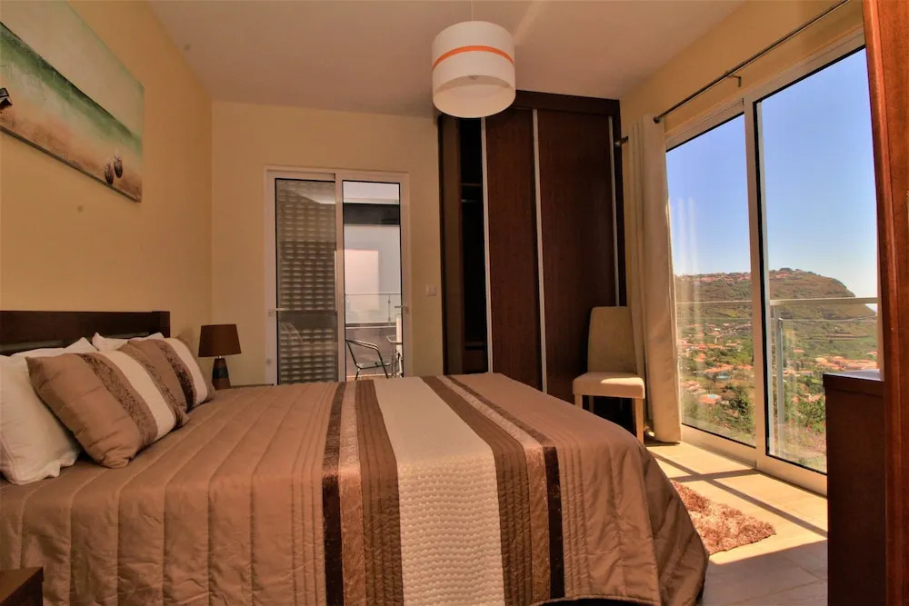 Caracas One Bedroom Apartment Sea View