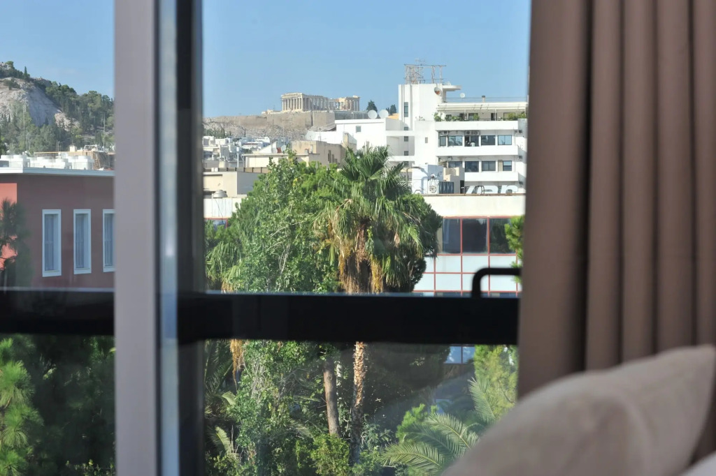 B4B Athens 365