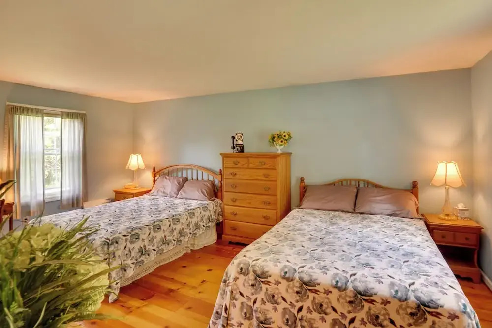 Pittsfield Home w/ Deck - 12 Mi to Jiminy Peak!