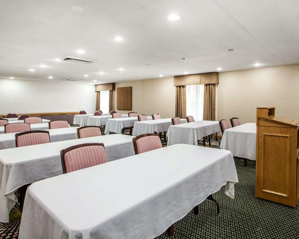 Comfort Inn Bourbonnais near I-57