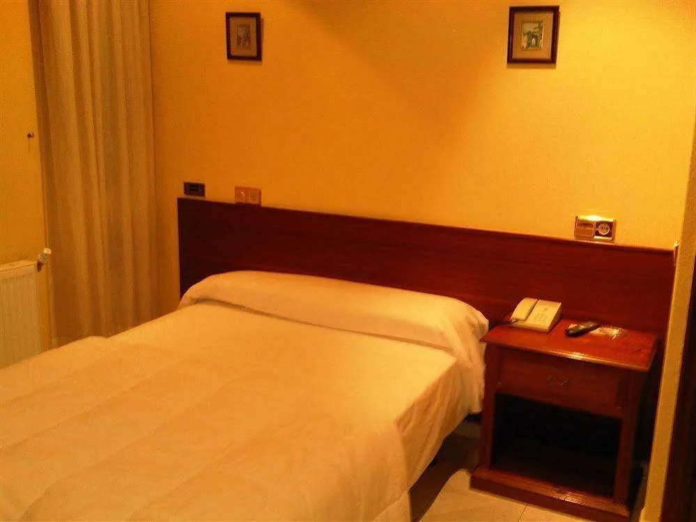 Hostal Costa Coruña