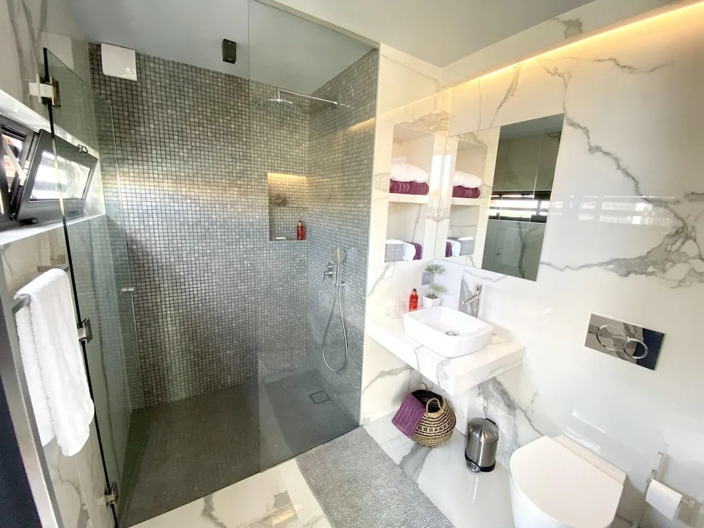 Studio in Machico, with Private Pool And Wifi - 300 M From the Beach