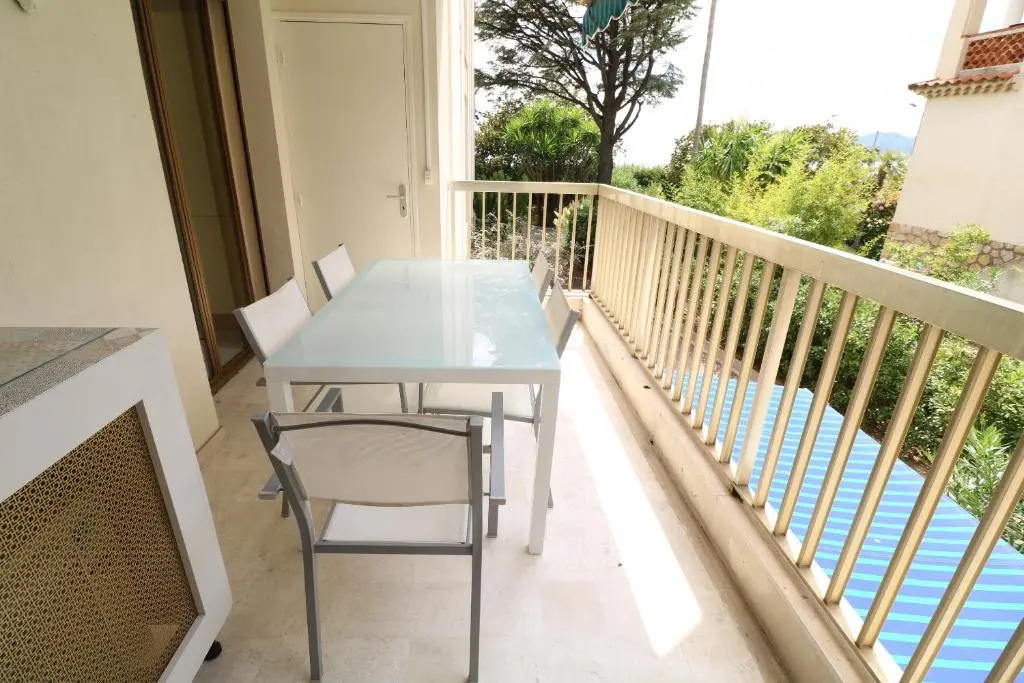 Sea side 2 bedroom with heated pool 322