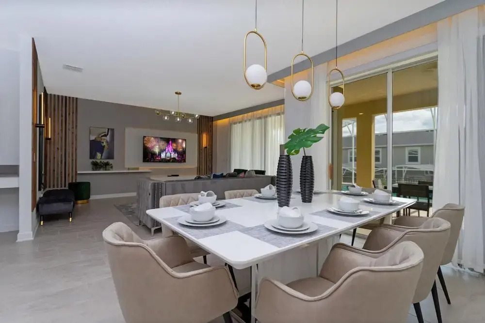New Spacious charming home near Disney